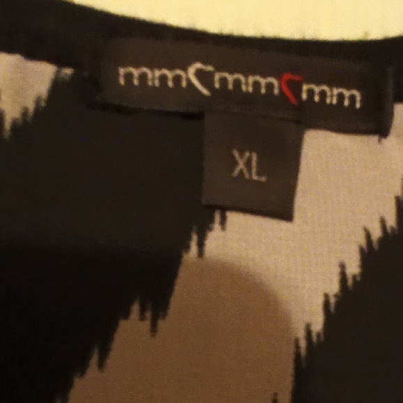 Preloved Black & White Top/Shirt - Picture 4 of 4